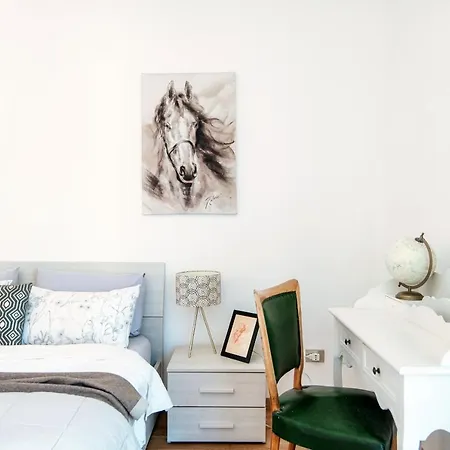 Anna's Super Cozy Flat, With A/c, High Speed Wifi, Near The And Public Transport Como