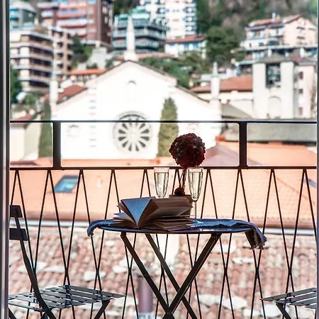 Anna's Super Cozy Flat, With A/c, High Speed Wifi, Near The And Public Transport Appartement