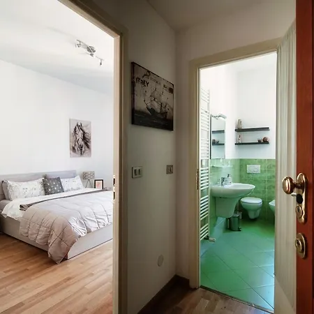 Anna's Super Cozy Flat, With A/c, High Speed Wifi, Near The And Public Transport Appartement *