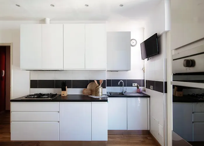 Anna's Super Cozy Flat, With A/c, High Speed Wifi, Near The And Public Transport Apartamento