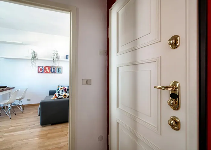 Anna's Super Cozy Flat, With A/c, High Speed Wifi, Near The And Public Transport Apartamento Como