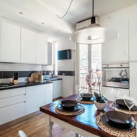 Anna's Super Cozy Flat, With A/c, High Speed Wifi, Near The And Public Transport *