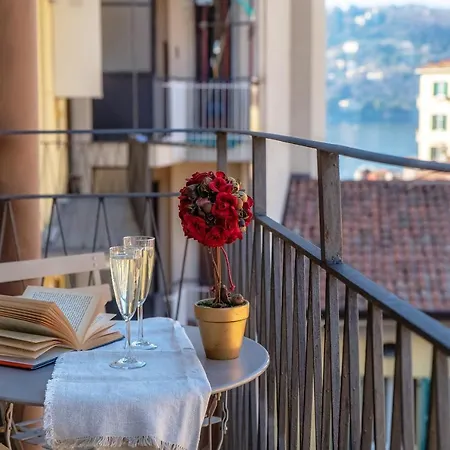 Anna's Super Cozy Flat, With A/c, High Speed Wifi, Near The And Public Transport