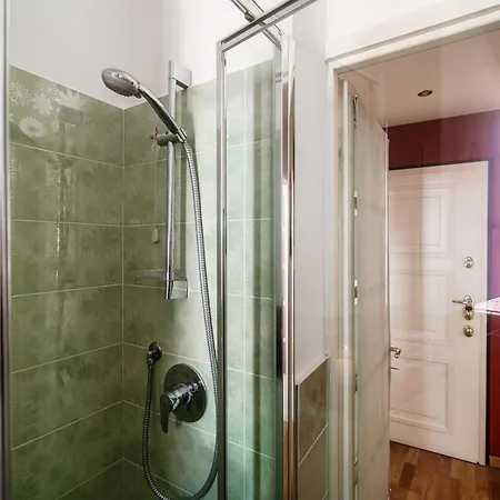 Anna's Super Cozy Flat, With A/c, High Speed Wifi, Near The And Public Transport Апартаменты *